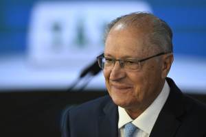 Alckmin diz que apoio a setores afetados por tarifaço terá baixo impacto nas contas públicas