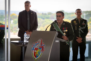 General diz que Bolsonaro reclamou de 'problemas' no processo eleitoral, mas não discutiu golpe