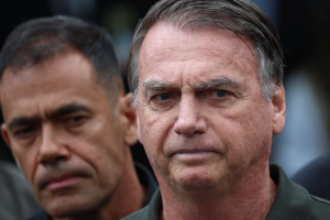 Bolsonaro retira lesões na pele em procedimento médico; entenda diagnósticos, riscos e tratamentos