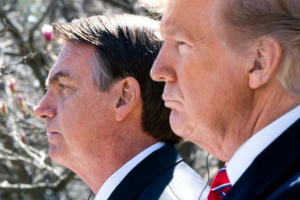 Após tarifaço de Trump, Bolsonaro diz que admira governo americano 