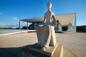 Câmara confirma decisão do STF e oficializa perda do mandato de sete parlamentares