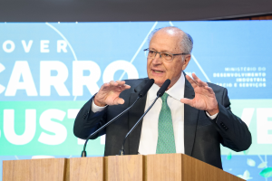 Brasil flexibiliza posição e aceita negociar regulamentação de big techs para evitar tarifaço; veja os pontos discutidos